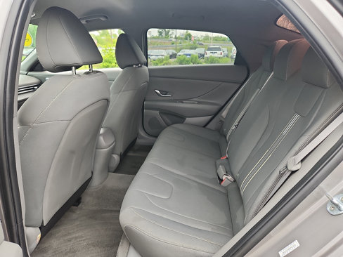 Used 2023 Hyundai Elantra SEL image 10