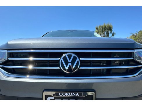 Used 2024 Volkswagen Tiguan S image 9