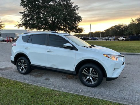 Used 2017 Toyota RAV4 XLE image 7