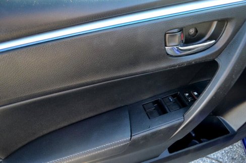 Used 2016 Toyota Corolla S Premium image 18