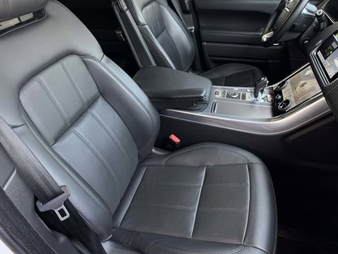 Used 2020 Land Rover Range Rover Sport HSE image 22