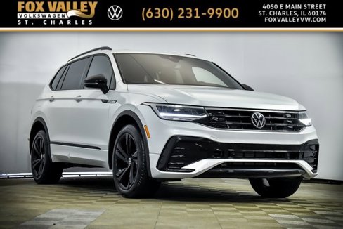 Certified 2023 Volkswagen Tiguan SE R-Line image 1