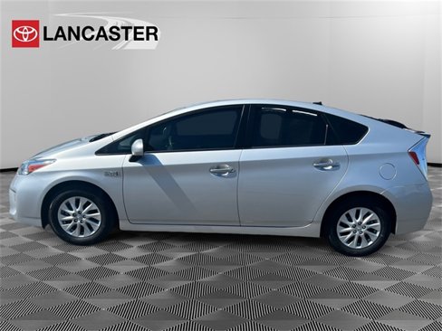Used 2015 Toyota Prius Prime Advanced image 2