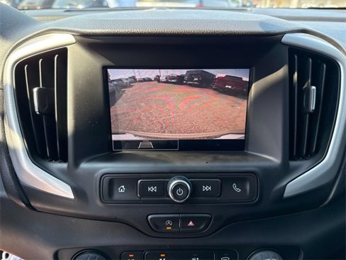 Used 2023 GMC Terrain SLE w/ Elevation Edition image 33