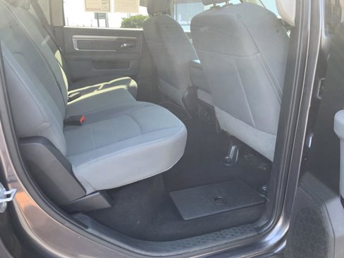 Used 2015 RAM 1500 Classic SLT image 12