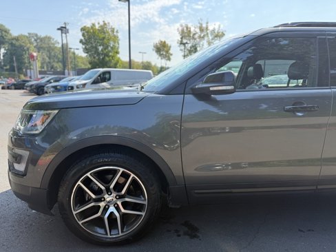 Used 2017 Ford Explorer Sport w/ Equipment Group 401A image 8
