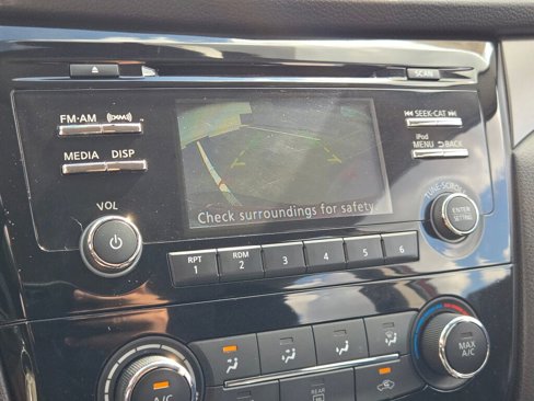 Used 2018 Nissan Rogue Sport S image 23