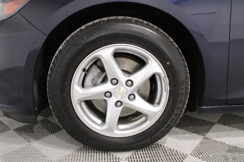 Used 2018 Chevrolet Malibu LS image 32