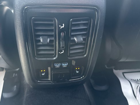 Used 2017 Jeep Grand Cherokee Limited image 33