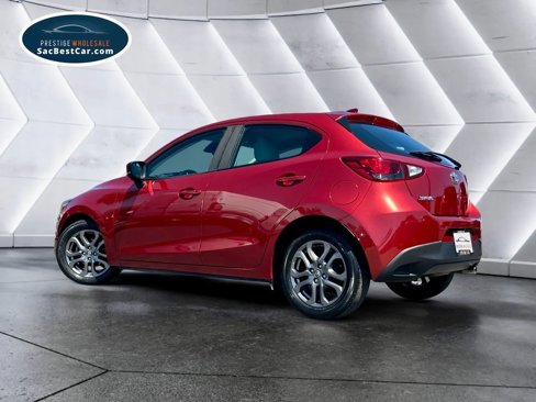 Used 2020 Toyota Yaris LE image 6