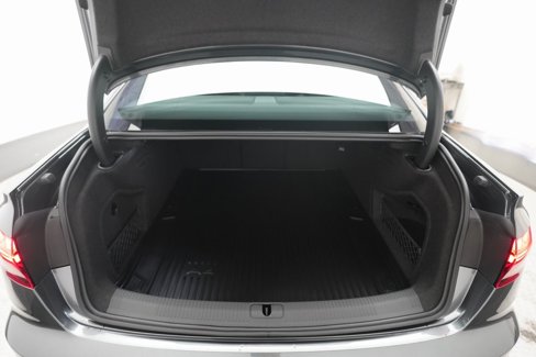 Used 2025 Audi A4 2.0T Premium image 10