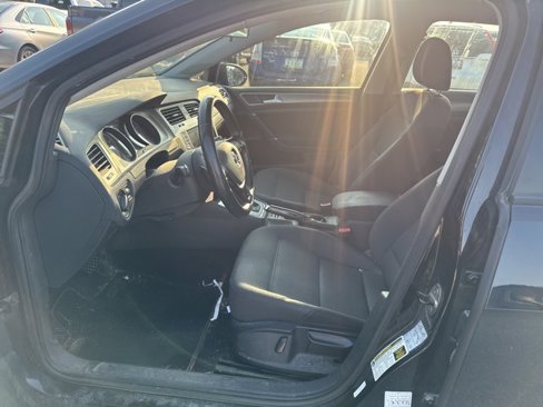 Used 2016 Volkswagen Golf S image 6