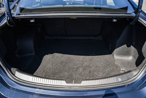 Used 2016 Chevrolet Malibu LT image 10