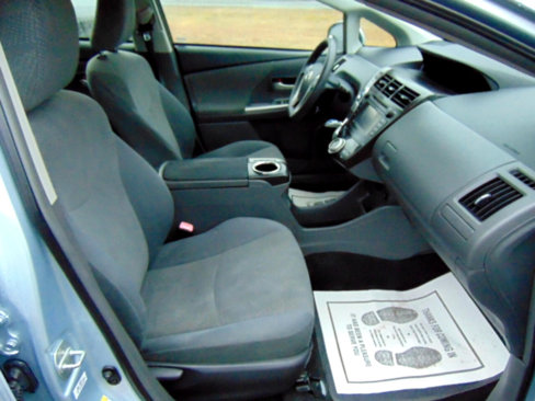 Used 2012 Toyota Prius V Two image 7