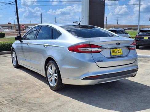 Used 2018 Ford Fusion SE w/ Fusion SE Technology Package image 24