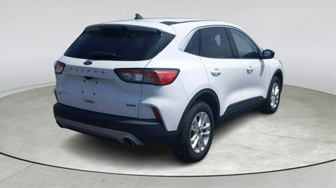 Used 2022 Ford Escape SE image 6