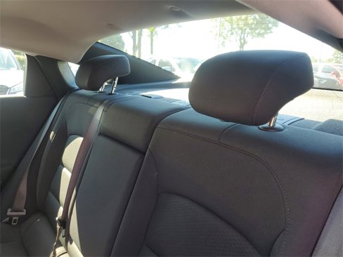 Used 2024 Chevrolet Malibu LT image 9