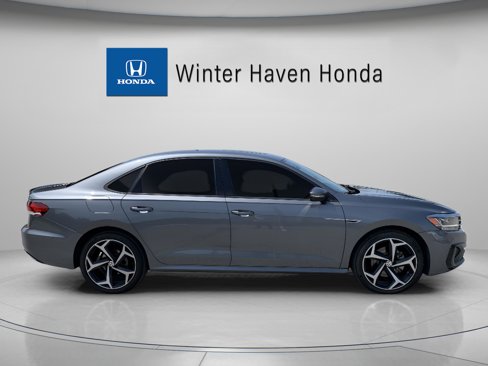 Used 2021 Volkswagen Passat 2.0T R-Line image 9