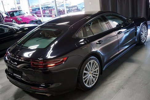 Used 2018 Porsche Panamera image 37