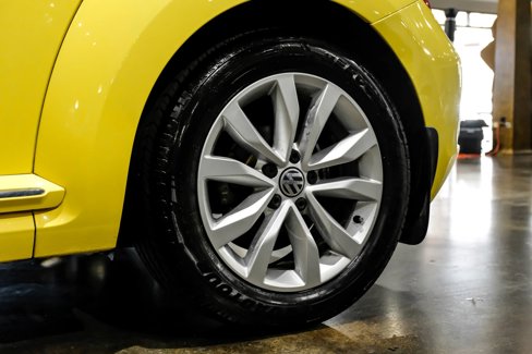 Used 2014 Volkswagen Beetle TDI image 48