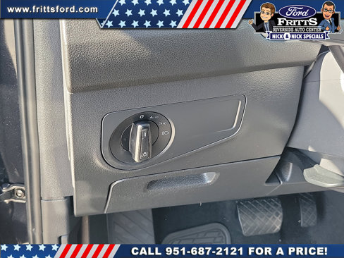 Used 2022 Volkswagen Tiguan S image 11
