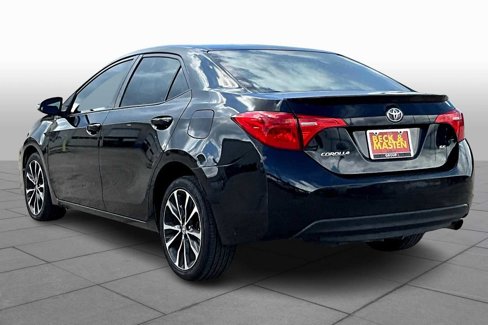 Used 2018 Toyota Corolla LE image 10