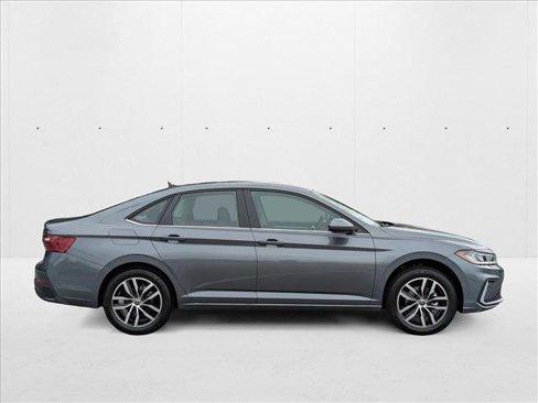 New 2025 Volkswagen Jetta SE image 8