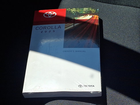 Certified 2025 Toyota Corolla SE image 25