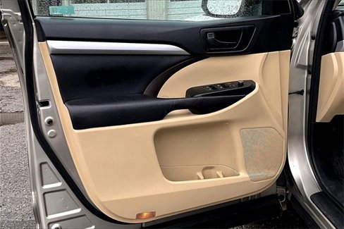 Used 2016 Toyota Highlander Plus image 19
