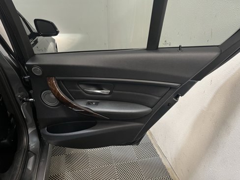 Used 2015 BMW 335i xDrive Sedan image 25