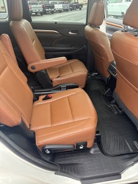 Used 2018 Toyota Highlander Limited Platinum image 29