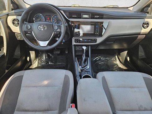 Used 2017 Toyota Corolla LE image 16