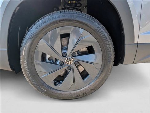 New 2025 Volkswagen Taos S image 9