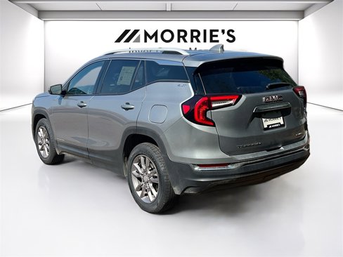 Used 2024 GMC Terrain SLT image 7