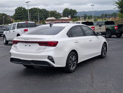 Used 2024 Kia Forte LXS image 6
