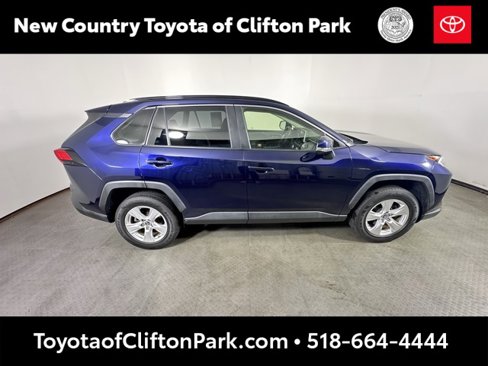 Used 2019 Toyota RAV4 XLE image 2
