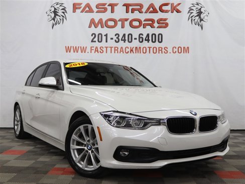 Used 2018 BMW 320i xDrive Sedan w/ Convenience Package image 3