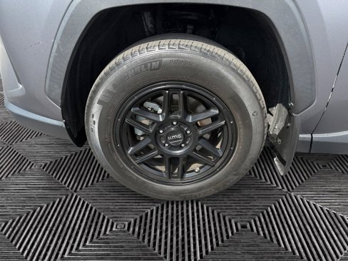 Certified 2022 Toyota RAV4 LE image 14