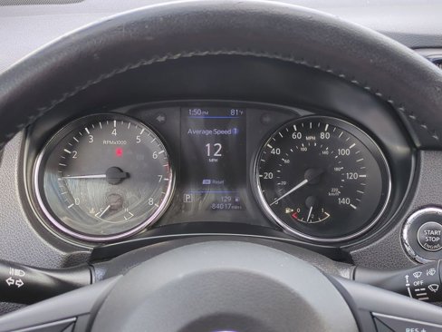 Used 2020 Nissan Rogue SV image 16