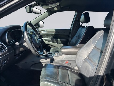 Used 2018 Jeep Grand Cherokee Limited image 10