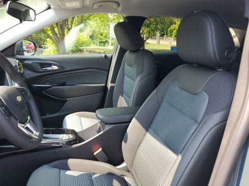 New 2025 Chevrolet Trax LT w/ LT Convenience Package image 13