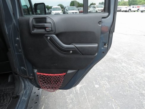 Used 2017 Jeep Wrangler Unlimited Rubicon image 27