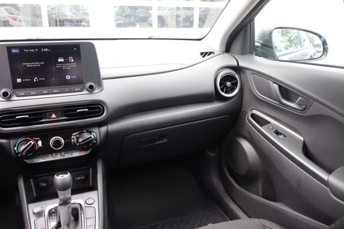Used 2023 Hyundai Kona SEL image 13