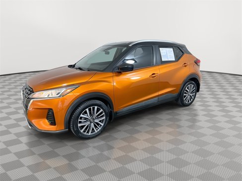 Used 2021 Nissan Kicks SV image 4