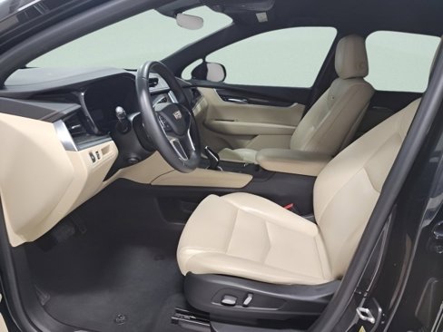 Used 2017 Cadillac XT5 FWD image 17