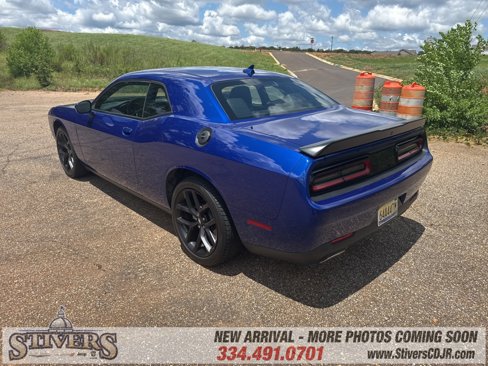 Used 2022 Dodge Challenger SXT w/ Plus Package image 6