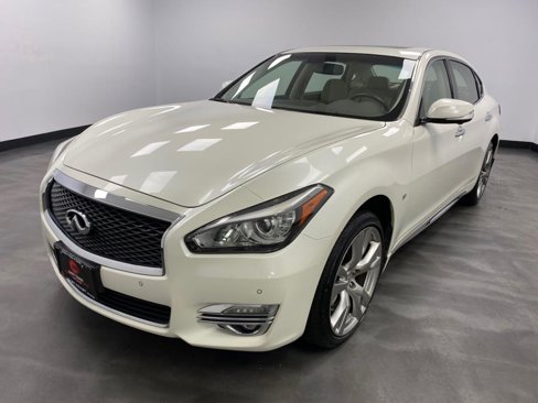 Used 2016 INFINITI Q70 L 3.7 image 2