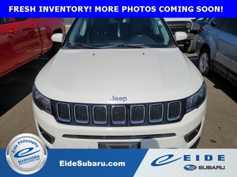Used 2019 Jeep Compass Latitude w/ Cold Weather Group image 2