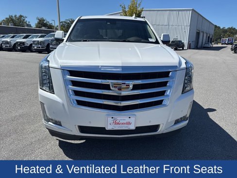 Used 2016 Cadillac Escalade Luxury image 3