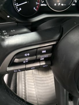 Used 2022 MAZDA MAZDA3 s image 33